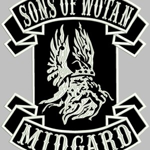 Puede incluir: Parche bordado en blanco y negro con el texto "Sons of Wotan" y "Midgard" en un diseño de banner. Un águila blanca estilizada con las alas extendidas está en el centro.