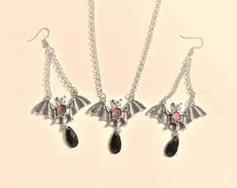 Flying Bat Necklace & Earrings Set , Flying Bat Jewelry Set , Crystal Bat Jewelry Set , Gothic Necklace Set, Halloween Jewelry, Gift for her