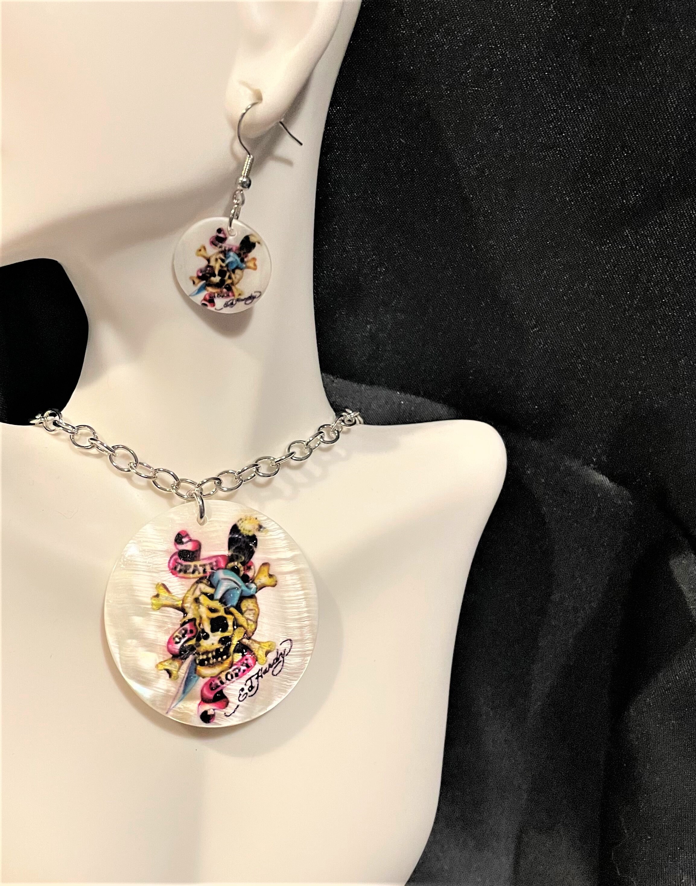 Ed Hardy Shell Disc Necklace and Earrings Set , Love Kills, Hearts