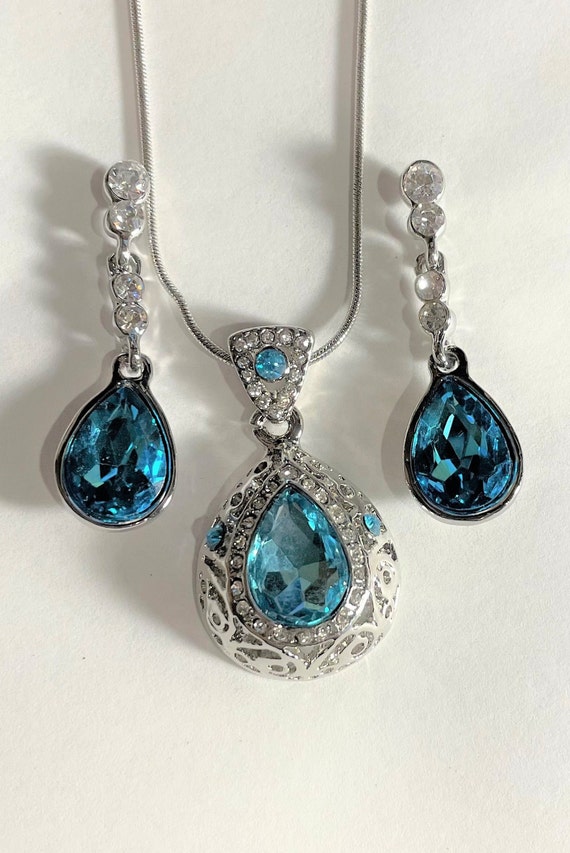 Crystal Teardrop Pendant Necklace Earrings Set , … - image 8