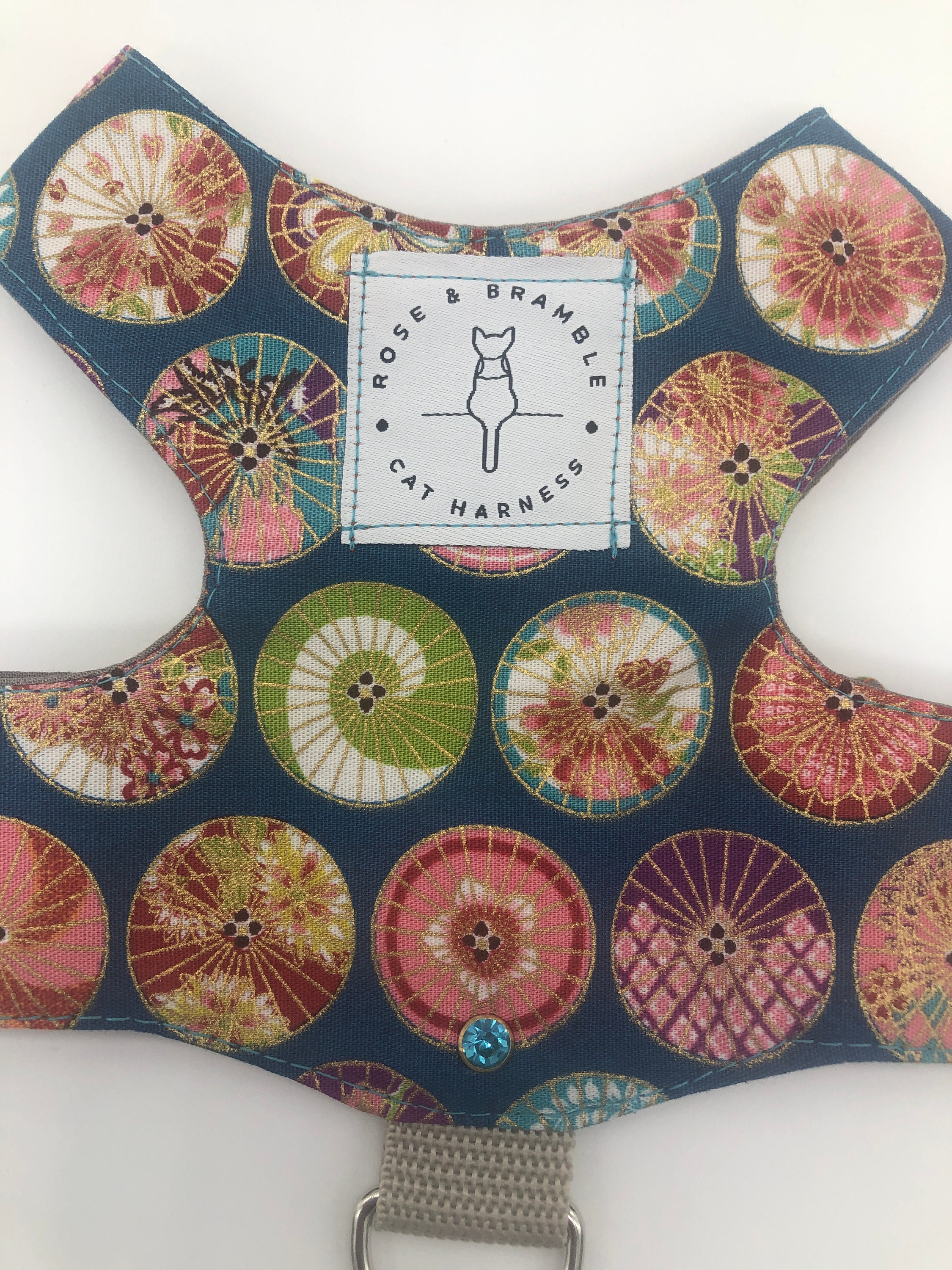 Japanese parasols butterfly style cat harness escape proof — Rose and