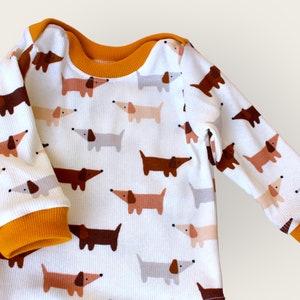 Baby, Body mit Hund und gelben Bündchen, Rippjersey, Babykleidung Body, Geschenk zur Geburt