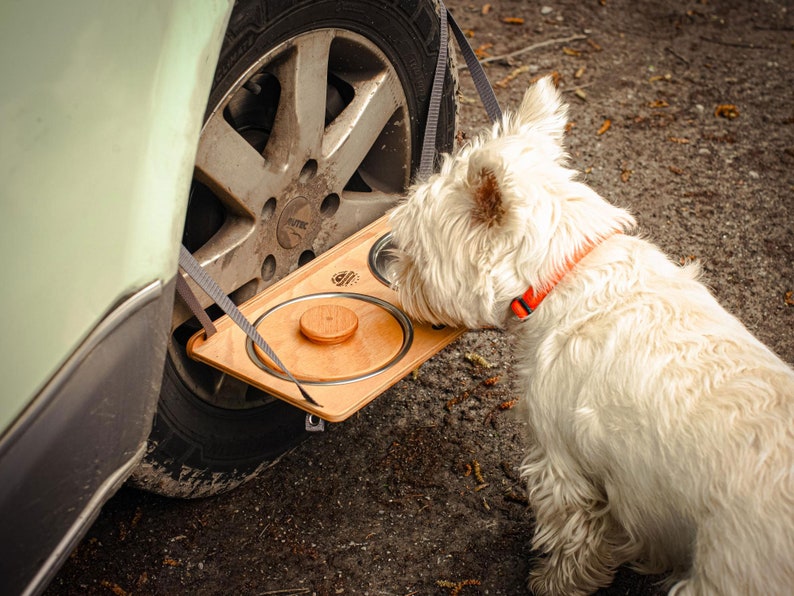 Hundenapf als Reifenregal für Camping, VanLife, Reisen mit Hund oder Hunderunde Bild 3