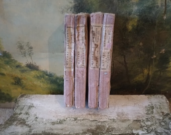 Lot of very old books around 1780. Literature. Pink books