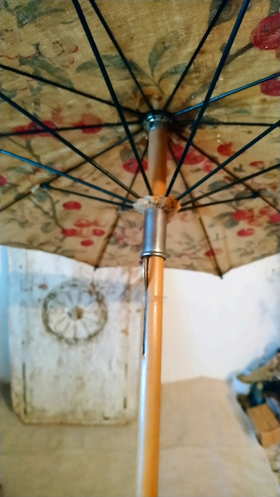 Beautiful old umbrella - image 7