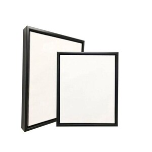 Puede incluir: Dos paneles de arte de lienzo en blanco con marcos negros. Un panel est&aacute; apoyado contra el otro. El lienzo es blanco y los marcos son negros. Los paneles est&aacute;n listos para pintar o exhibir obras de arte.