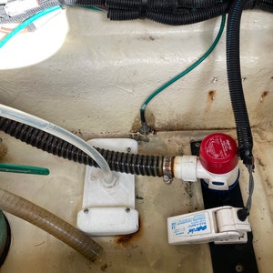 Dry Bilge Housing/Pickup for 3/8&quot; hose
