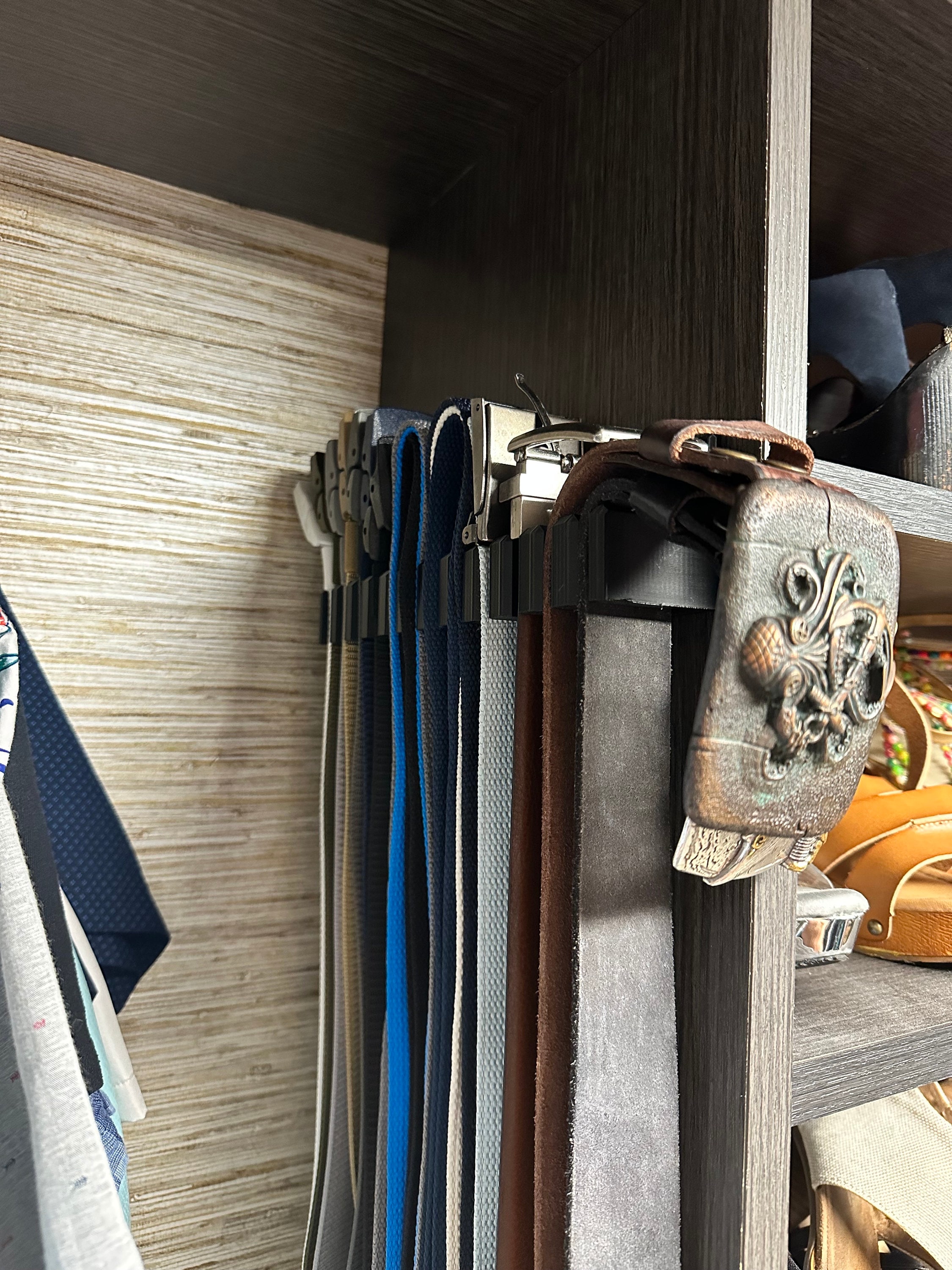 Space Saving Belt Organizer: Closet Storage for Belts and Ties - Etsy