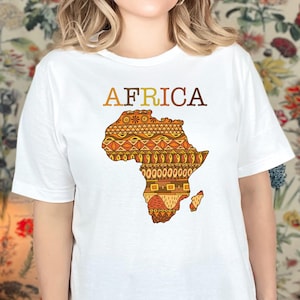 T-shirt carte de l'Afrique. Chemise à motif africain. Identité africaine. Chemise amazighe. Design graphique africain. Motif africain. Pièce en t Afrique.