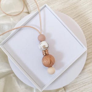 Silicone Nursing / Breastfeeding Necklace | Mother's Day gift | Personalized Fiddle jewelry feeding jewelry | baby shower | mom gifts UK