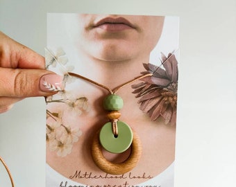 Collier d'allaitement en bois de hêtre naturel | cadeau personnalisé de maman | collier d'alimentation | Collier d'allaitement | Cadeau maman qui allaite vert