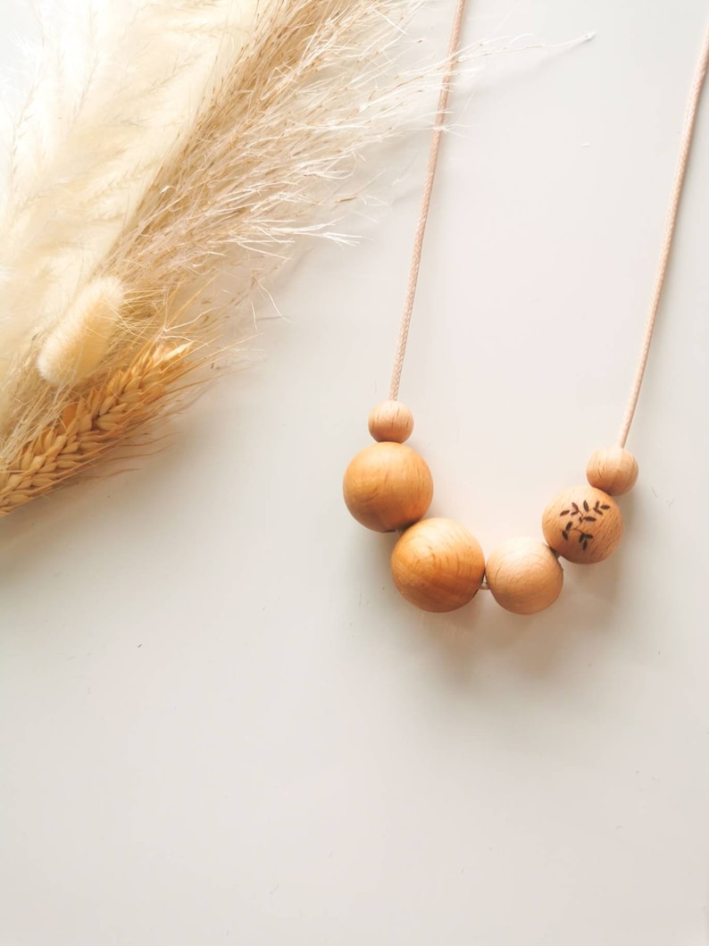 Natural breastfeeding /nursing necklace fiddle beads made from beechwood, breastfeeding pendant new mum/ new baby gift image 3