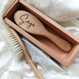 パーソナライズされたベビーヘアブラシ | 赤ちゃんの記念品 | 記念品ヘアブラシ | パーソナライズされたヘアブラシギフト | ベビーシャワーギフト | 新生児ギフト
