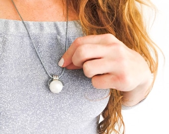 Silver Pearl Breastfeeding Necklace | mom gift | feeding necklace | Nursing necklace | Breastfeeding mum gift