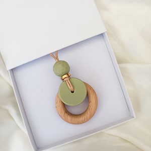 Natural beechwood breastfeeding Necklace | personalized mum gift | feeding necklace | Nursing necklace | Breastfeeding mum gift green
