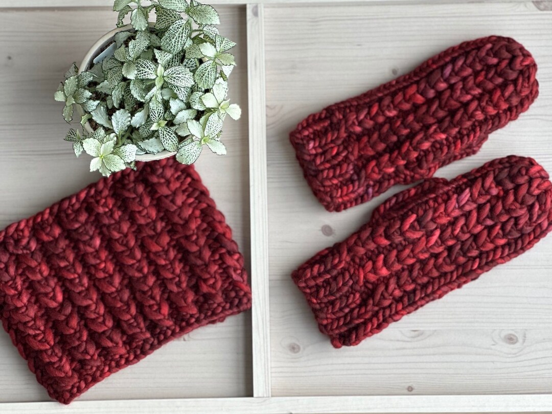 Merino Wool Neckwarmer / Mittens / Ear Warmer / Dark Variegated Reds - Etsy