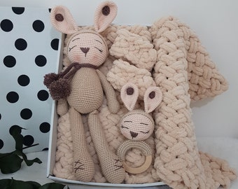 Gender Neutral Baby Gift, Newborn Gift Box, Best Pregnancy Gift, New Baby Gift Set