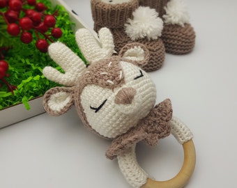 Christmas Deer Baby Gift Box for Pregnant Sister, Christmas Deer Rattle & Booties, New Baby Gift Box, Christmas Deer Knitted Toy