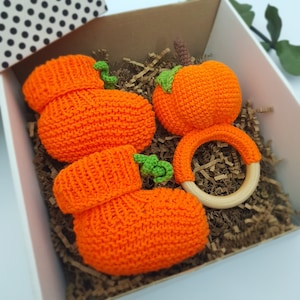 Pumpkin Baby Gift, Little Pumpkin for Baby,  Pumpkin Rattle, Crochet Pumpkin Booties, Halloween Gift for Baby