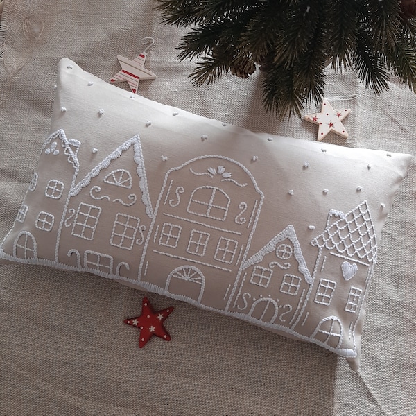 Holiday Home Decor, Punch Needle Embroidery Pillow Cover, Unique Gift for Women, Hostess Gift Ideas, Handmade Gift for Mom
