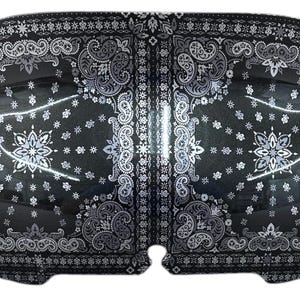 Custom Windshield -  Black Bandanna ( Road Glide Only)
