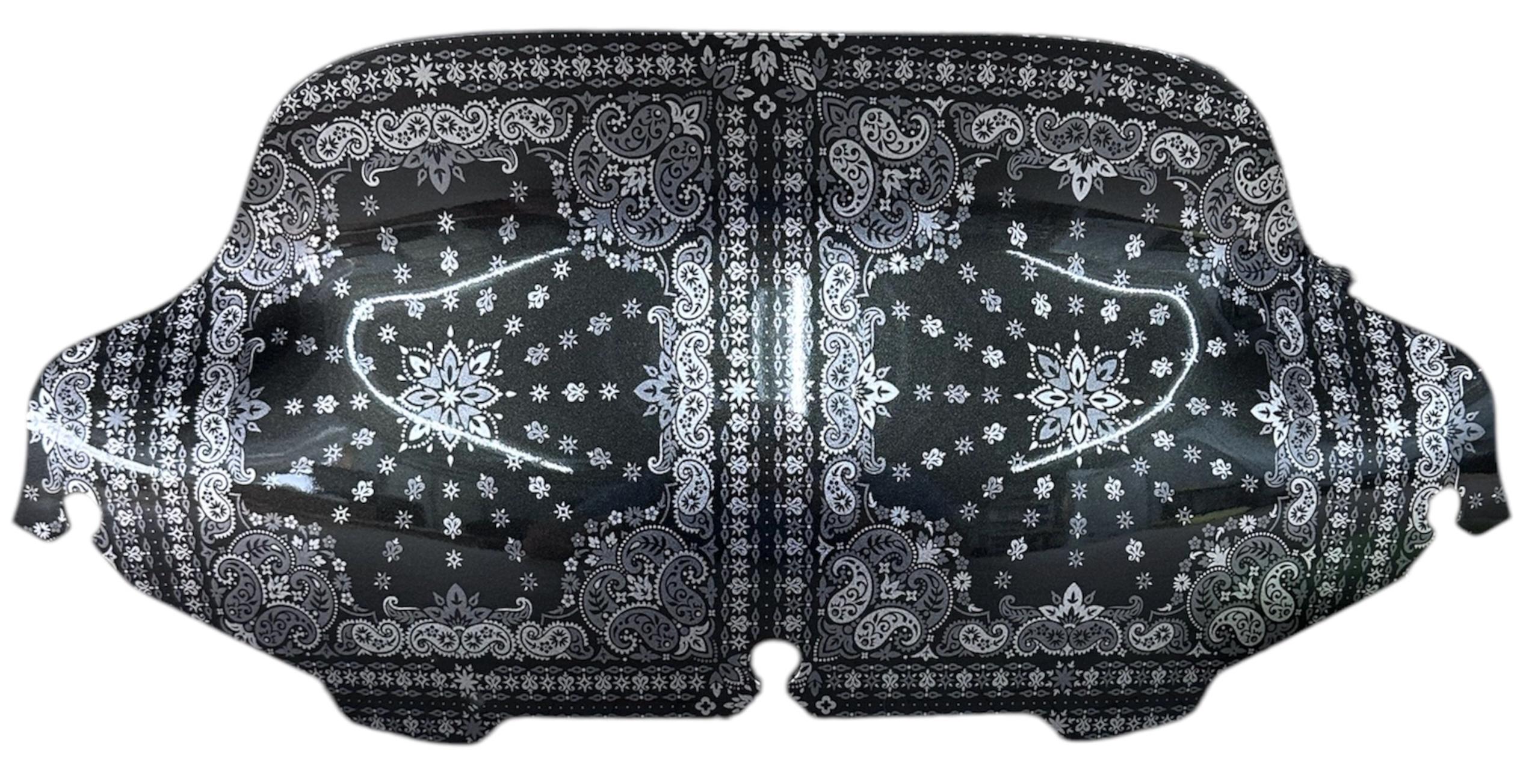 Custom Windshield -  Black Bandanna ( Road Glide Only)
