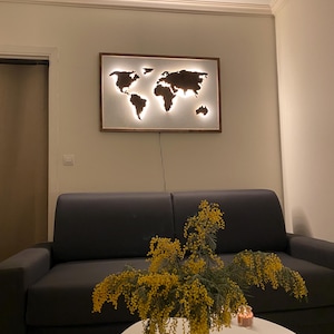 Tableau Carte du Monde en Bois avec LED Finition Naturelle – Art Mural Décoration Murale Bois Artisanale, carte du monde 3D Cadeau voyageur