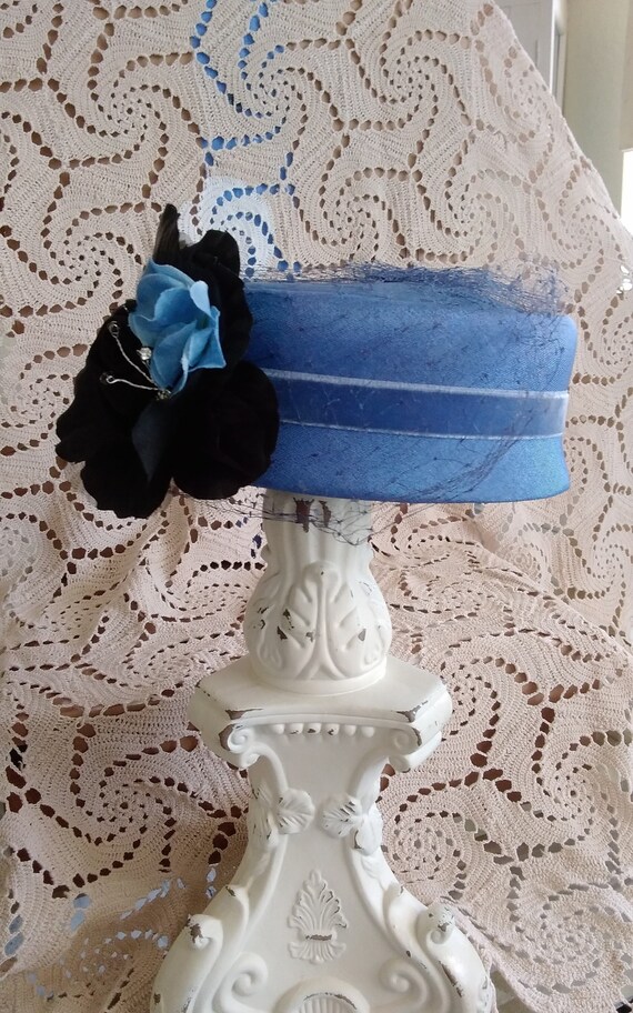 Lovely 1950's Pillbox  Style Blue Hat