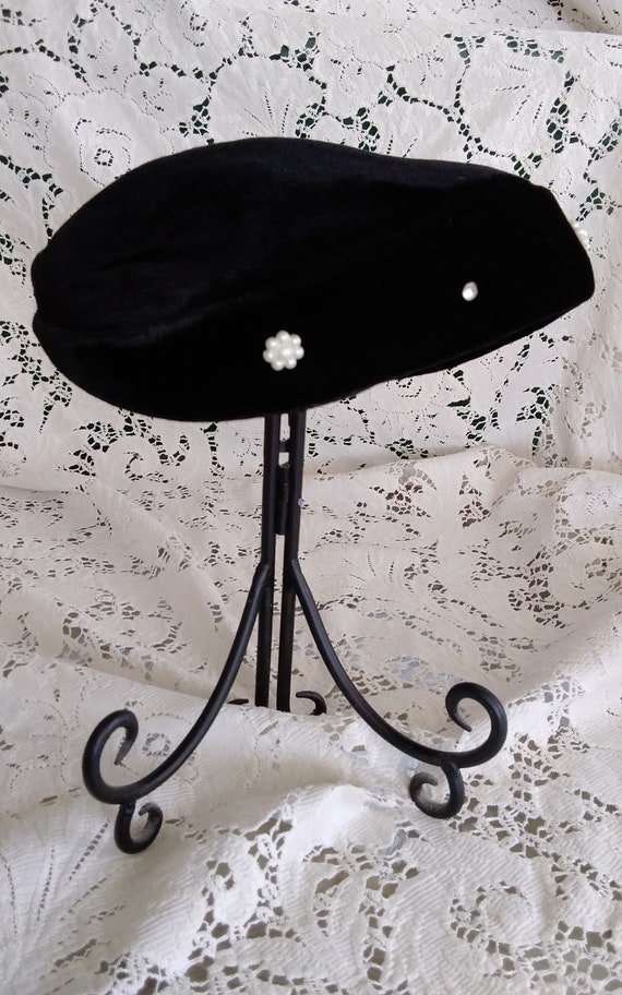 Vintage 1950's Black Velvet Half Hat With Faux Pe… - image 3