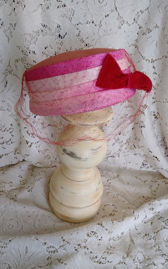 Vintage Ladies Pill Box Hat