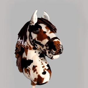 Appaloosa Hobby Horse, American Paint Horse, Garnmähne, Zaumzeug, Flicken, Pferd auf einem Stock, Steckenpferd, Kapphast, Keppihevonen