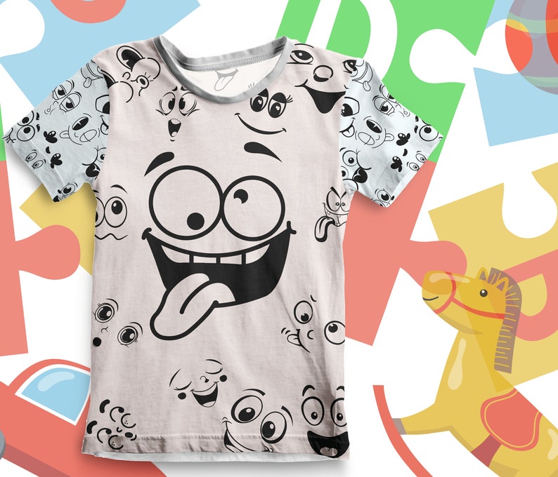 Peut inclure: Un t-shirt blanc avec un imprim&eacute; noir et blanc de diff&eacute;rents visages de dessins anim&eacute;s. Les visages ont tous des expressions diff&eacute;rentes, y compris le bonheur, la tristesse, la surprise et la col&egrave;re. Le t-shirt est un excellent moyen de montrer votre personnalit&eacute;.