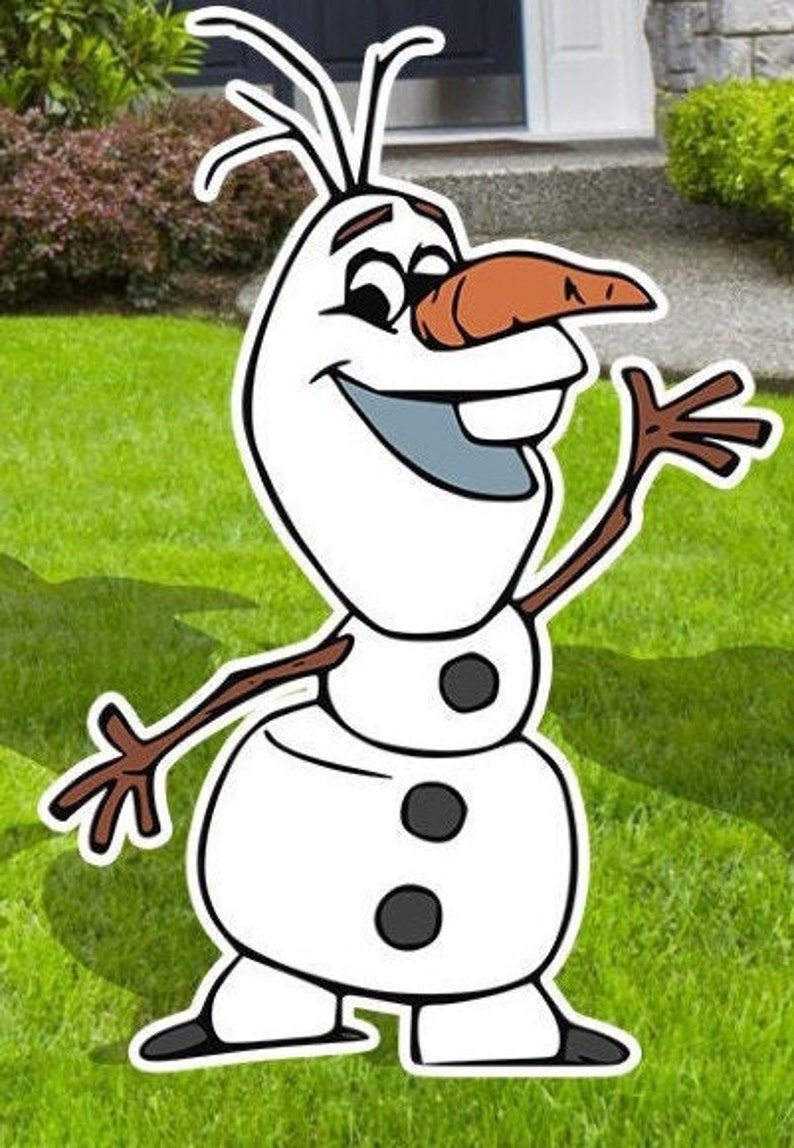 Puede incluir: Una ilustraci&oacute;n de dibujos animados de Olaf, el mu&ntilde;eco de nieve de la pel&iacute;cula Frozen, con un cuerpo blanco, brazos marrones, una nariz naranja y una gran sonrisa. Est&aacute; saludando con su brazo derecho.