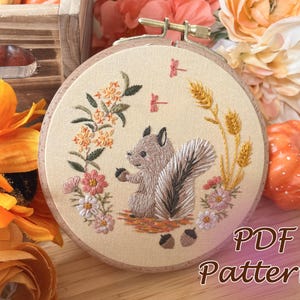 Autumn Squirrel Embroidery Pattern: DIY Fall Decor (PDF Pattern for 5 inch hoop)