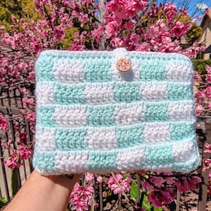 Protège-carnet de chèques au crochet, bleu menthe et blanc, protège-carnet de chèques, cadeau de fête des mères pour les amoureux des livres image 1