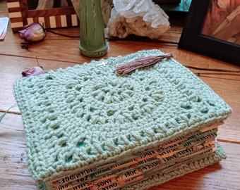 Couverture de la Bible au crochet, cadeau pour elle, couverture de livre bohème pour Jesus Freak Christian, cadeau de Pâques pour elle, cadeau de la révolution de Jésus des années 60 pour une ado