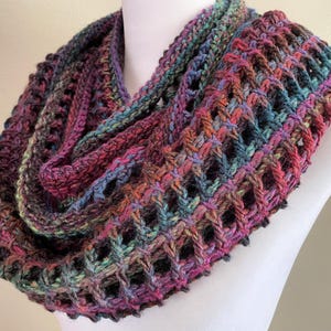 Easy Modern Tunisian Crochet Infinity Scarf Pattern