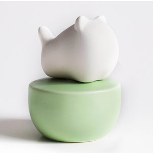 Pet Ceramic Essential Oil Diffuser (Kitty) -Cute Decoration for Desk and Rooms