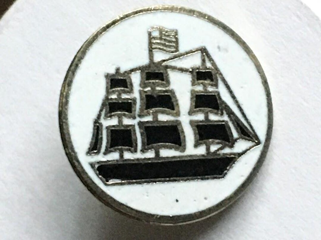 Ship Button Vintage JHB Enamel Sailing Ship Button. Fully-rigged Clipper. 11/16
