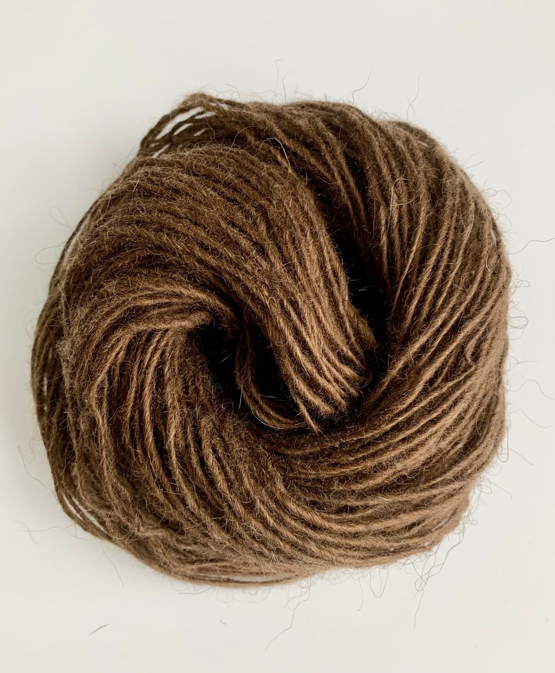 Handspun Icelandic Lopi Yarn, DK Weight. Natural Color Brown Single Ply