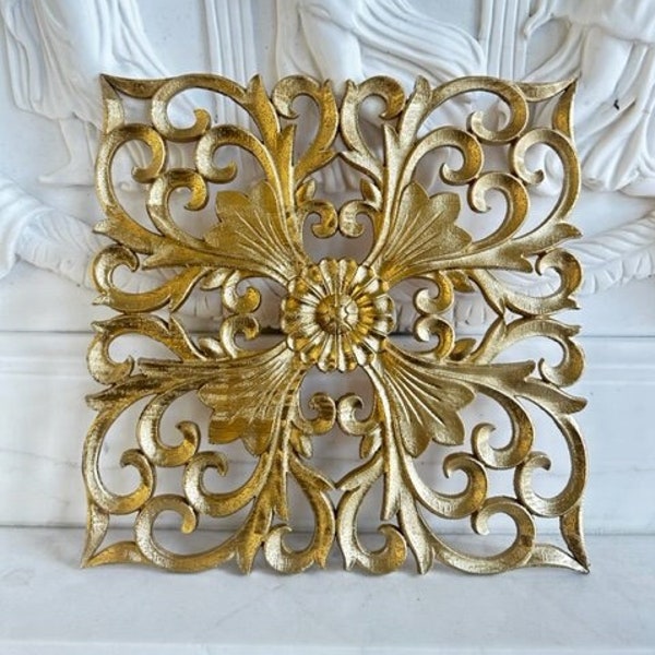 Vintage Wood Gold Painted Carved Wood Ornamental Applique Moldings Onlay Decal for Wall Cabinet Furniture