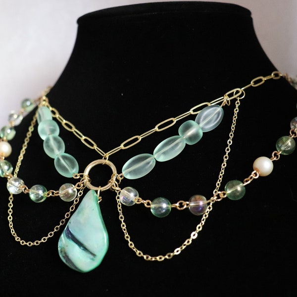 Necklace I Elegant Jewelry Renaissance Jewelry Fun Necklace Beachy Green Shell Chain Chandelier Necklace Festoon Witchy Fairy Gift for Women