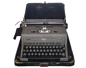 Vintage Royal Citadelle typewriter with case