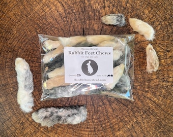 20 Pack Freeze Dried Rabbit Feet: Natural Dog & Cat Treats