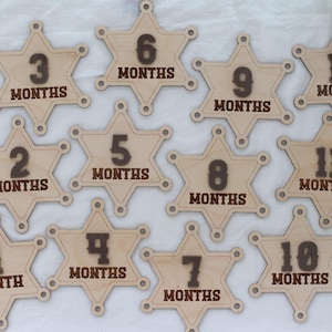 Cowboy Monthly Milestones, Western Baby Sign, Milestones Cards, Baby Grow Chart, Baby Photo Prop, Baby Shower Gift