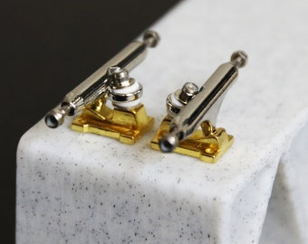 The 32mm Dual Color Space Trucks - "Classics Never Die" Colorway