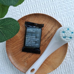 Cleansing and exfoliating skin care brush, Anyah eco spa nourishing vegetable soap 20g