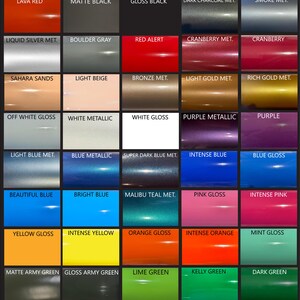 Puede incluir: Un gr&aacute;fico de 5 filas y 5 columnas que muestra 25 colores de pintura diferentes. Cada color tiene un nombre escrito en negro encima. Los colores incluyen rojo, naranja, amarillo, verde, azul, morado, rosa, marr&oacute;n, gris, blanco, negro y tonos met&aacute;licos.