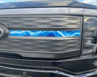 Sticker grillestreep door LUDesignsNY Op maat gemaakt en op maat gemaakt voor een Ford F-150 Lightning uit de 2022-2025.  Alle uitrustingsniveaus. Video-installatie.