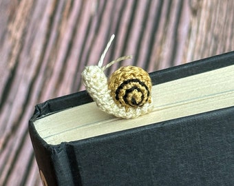 HECHO A PEDIDO Mini Crochet Caracol Marcador "Gertrude" (Personalizable)